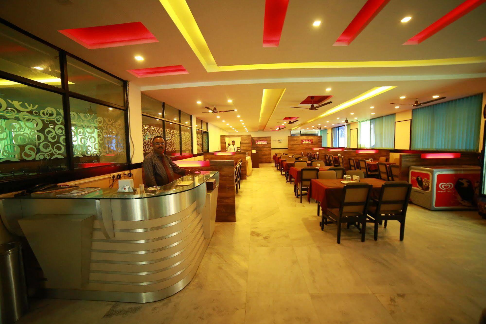Qik Stay @ S.K. Continental 迈索尔 外观 照片